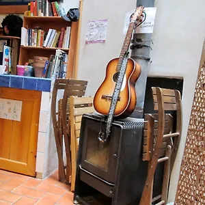  אכסניה Casa Caracol