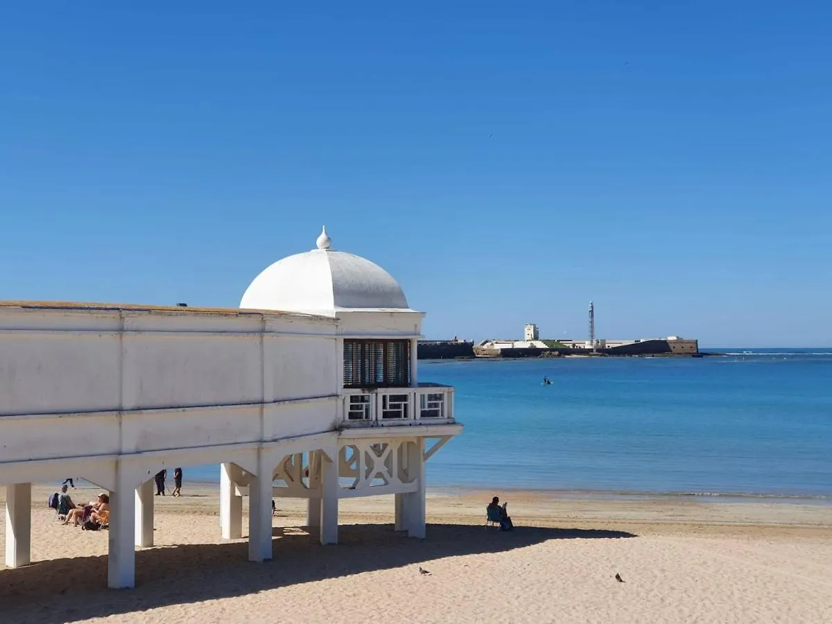 شقة Atico Victoria Beach كاديز